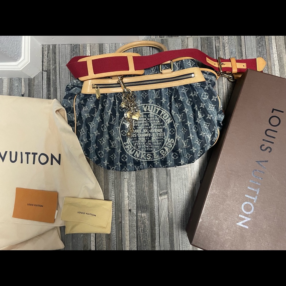AUTHENTIC LOUIS VUITTON CRUISE PORTE EPAULE RAYE BAG MONOGRAM DENIM M953…